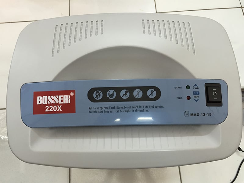 Máy hủy giấy BOSSER 220X Chính hãng Máy hủy giấy BOSSER 220X Chính hãng