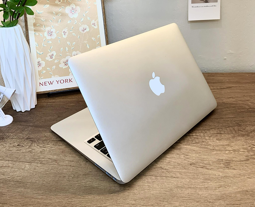 Macbook_Air_2015_13_inch_-_Core_i5-RAM_8GB-SSD_256GB_99__Đẹp_Như_Mới_-_longbinh.com.vn3_gey4-jd