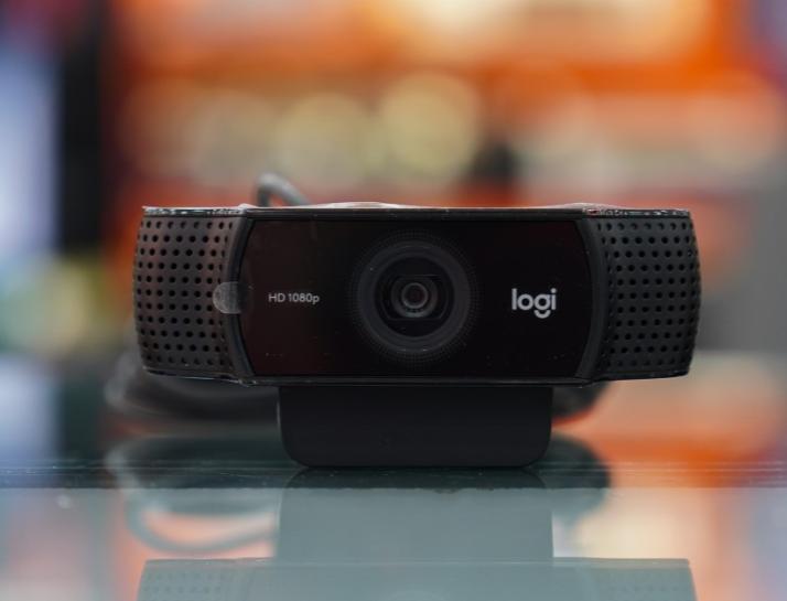 Thiết_bị_ghi_hình_webcam_Logitech_C922_-_longbinh.com.vn3